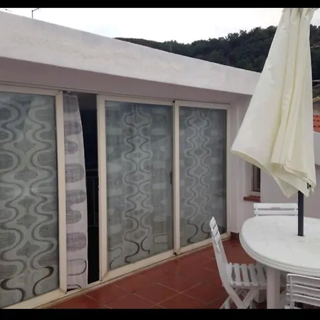 Tra Il Mare E La Montagna The Ligthouse Group Appartamento *