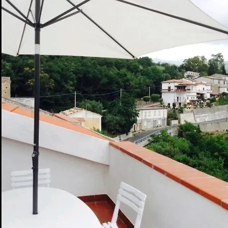 Appartamento Tra Il Mare E La Montagna The Ligthouse Group