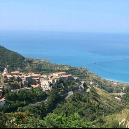 Tra Il Mare E La Montagna The Lighthouse Group