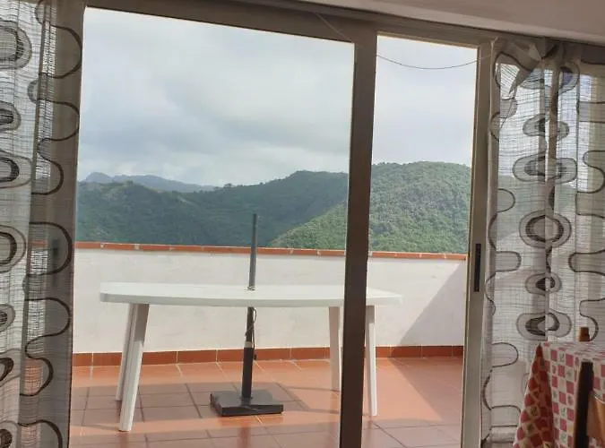 דירה Tra Il Mare E La Montagna The Lighthouse Group *